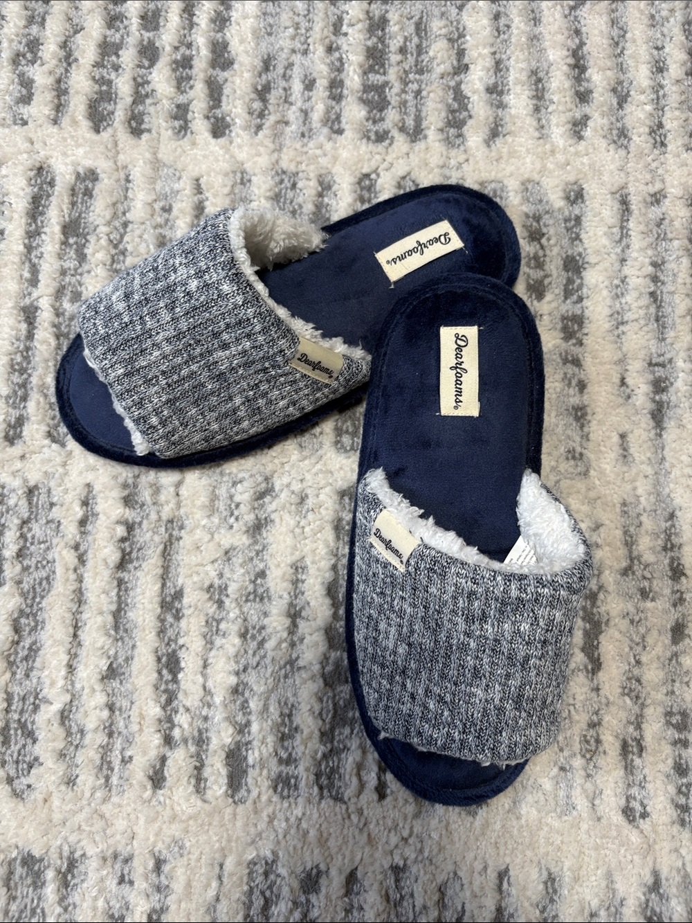 Women’s Dearfoams Navy and Gray Knit Slide Slippers w/Sherpa Lining-Size-(7/8)